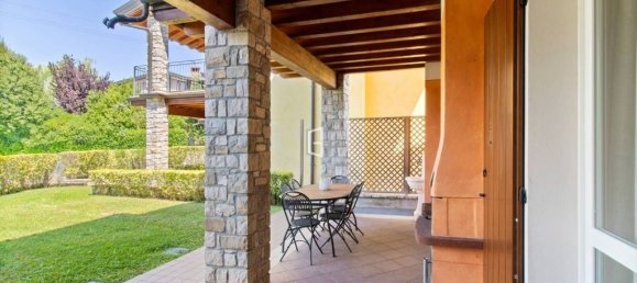 2 bedrooms House in Manerba del Garda, Italy No. 310016 2