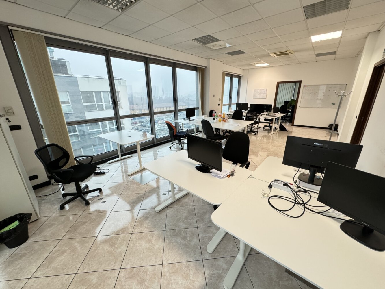 3 rooms Office in Turin, Italy No. 127101