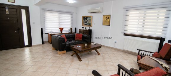 4 bedrooms Villa in Aradippou, Cyprus No. 5254 8