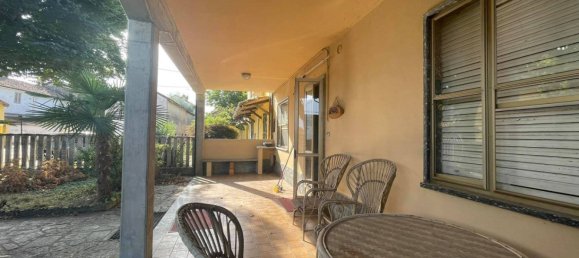 4 bedrooms House in Mezzana Bigli, Italy No. 81827 2