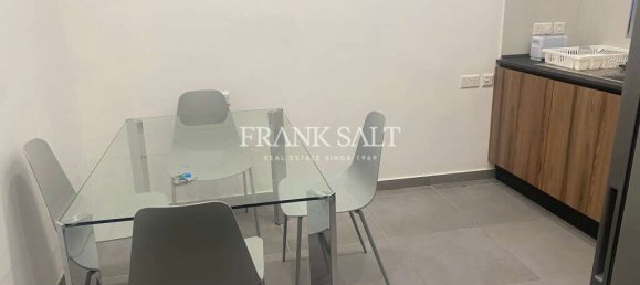 1 chambre Appartement à Ta' Xbiex, Malta No. 5018 2