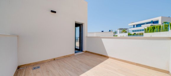 Casa de 4 dormitorios en Alicante, Spain No. 131838 40