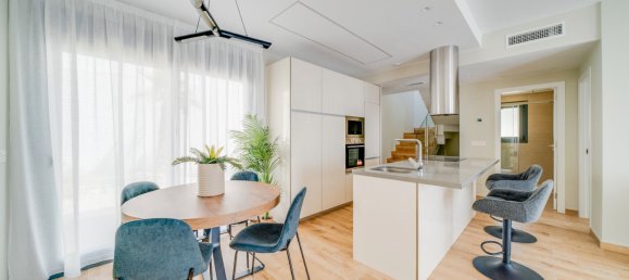 Casa de 4 dormitorios en Alicante, Spain No. 131838 5