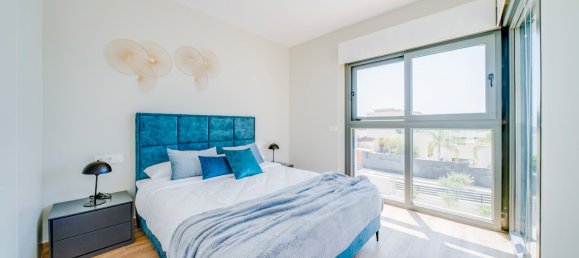 Casa de 4 dormitorios en Alicante, Spain No. 131838 50