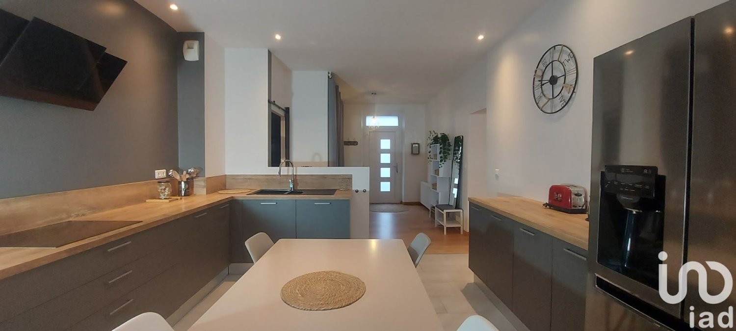 4 bedrooms House in Trieux, France No. 40906