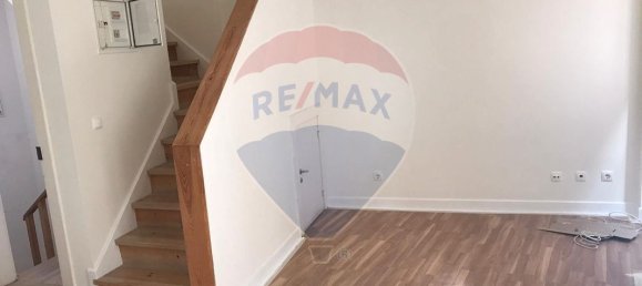 Edificio de 9 dormitorios en Lisbon, Portugal No. 74525 11