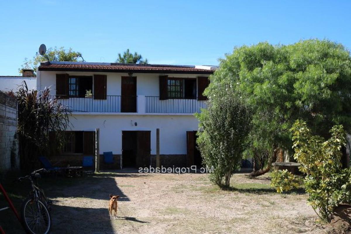 3 bedrooms House in Canelones, Uruguay No. 3081