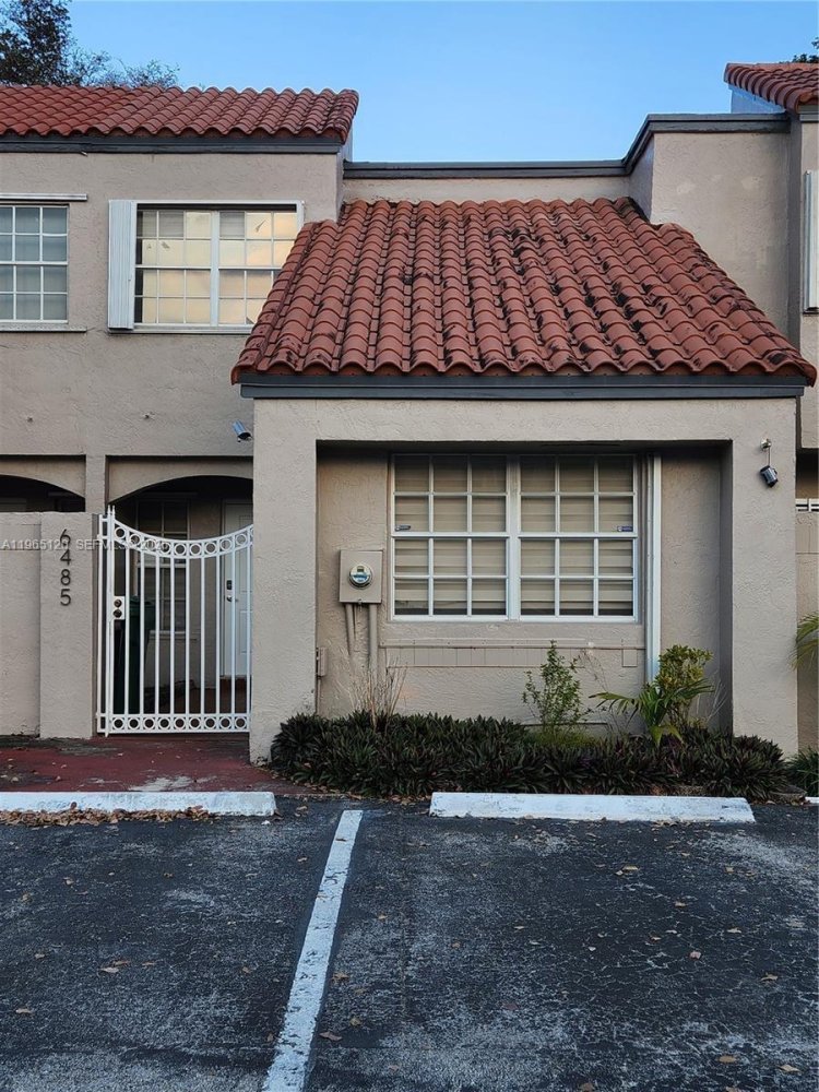 3 bedrooms Duplex for sale in Miami, Miami-Dade, Florida, USA № 614416