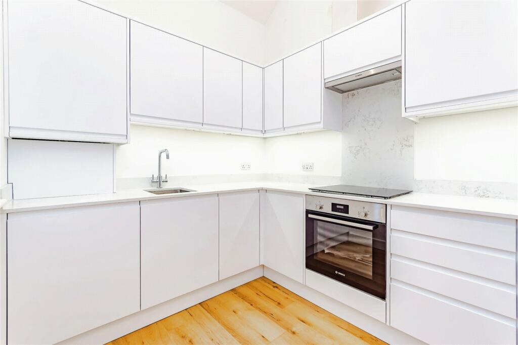 2 bedrooms House in South Croydon, United Kingdom No. 8109