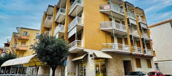3 rooms Apartment in Spotorno, Italy No. 28369 19