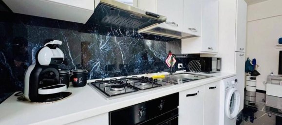 3 rooms Apartment in Spotorno, Italy No. 28369 4