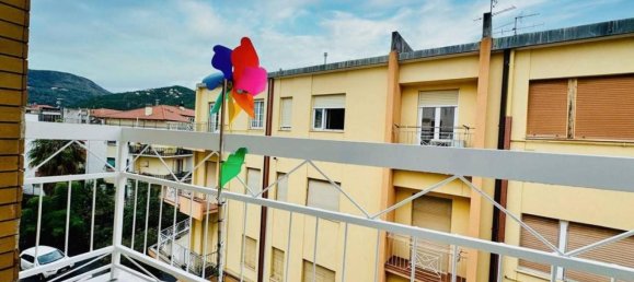 3 rooms Apartment in Spotorno, Italy No. 28369 8