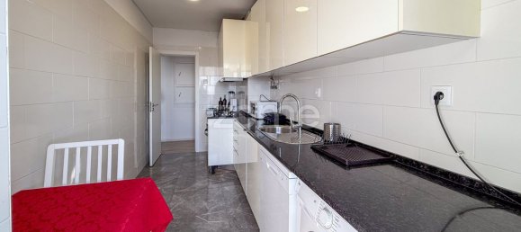 3 bedrooms Apartment in Amadora, Portugal No. 184610 15