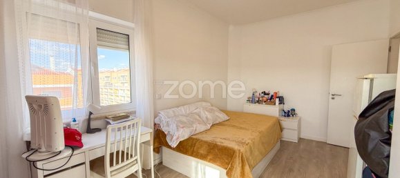 3 bedrooms Apartment in Amadora, Portugal No. 184610 8