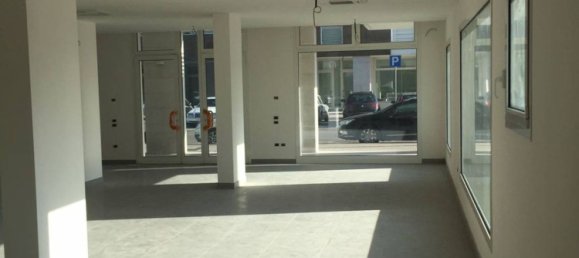 Propiedad comercial de 2 habitaciónes en Dolo, Italy No. 113586 12