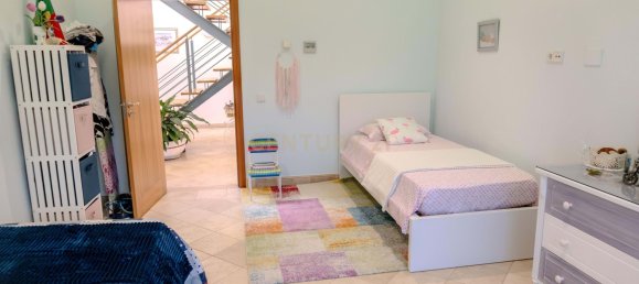 5 bedrooms Villa in Quarteira, Portugal No. 101837 3