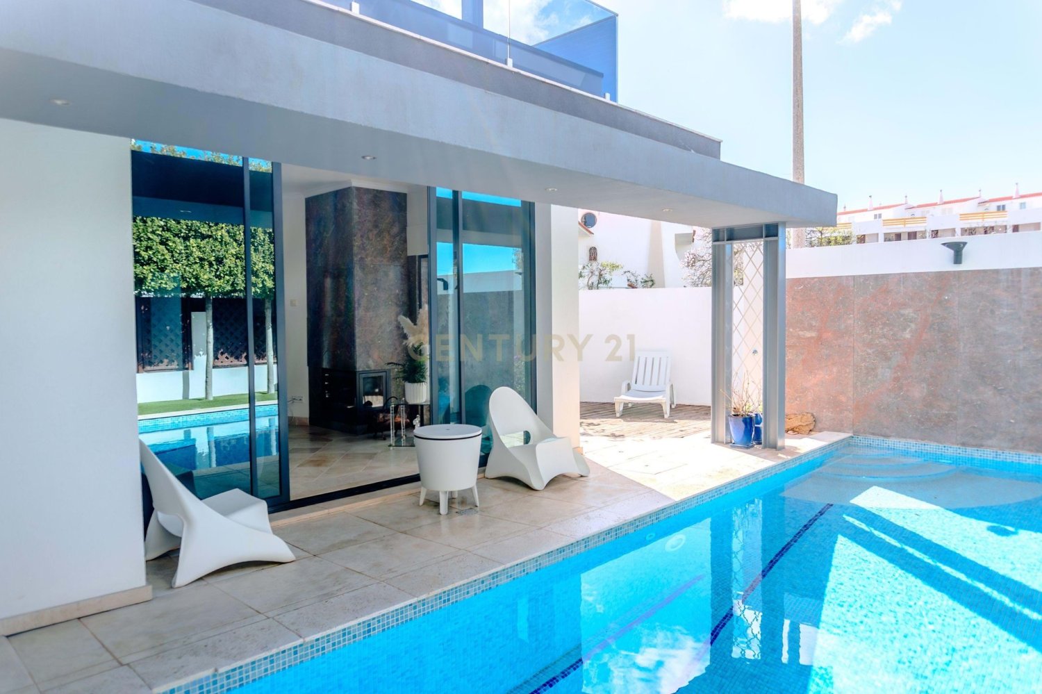 5 bedrooms Villa in Quarteira, Portugal No. 101837