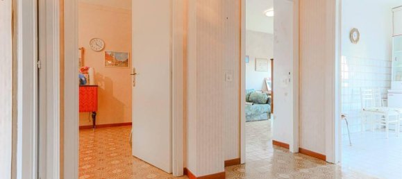 4 rooms Apartment in Frascati, Italy No. 31830 12