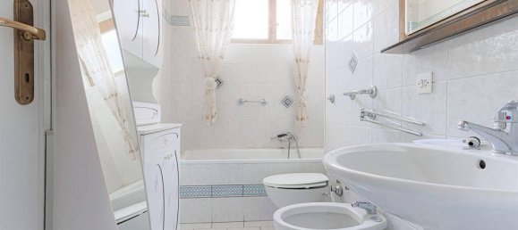 4 rooms Apartment in Frascati, Italy No. 31830 10