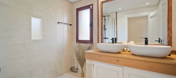 5 Schlafzimmer Villa in Marbella, Spain, Nr. 136370 13