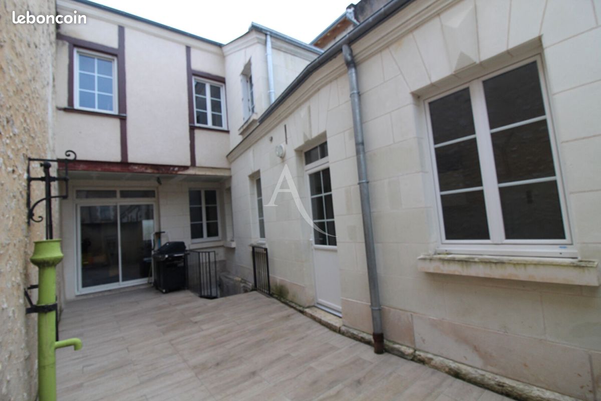 3 bedrooms House in Blere, France No. 80082