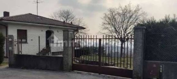 2 Schlafzimmer Villa in Proserpio, Italy, Nr. 2872 3