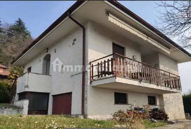 2 Schlafzimmer Villa in Proserpio, Italy, Nr. 2872