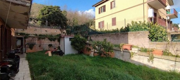 3-salle Appartement à Rome, Italy No. 9623 7