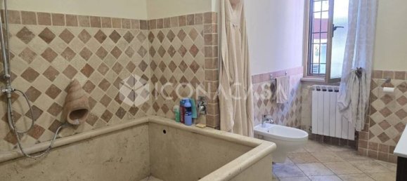 5 غرف نوم شقة في Ciampino, Italy رقم 360069 24