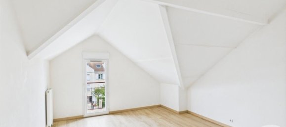 3 Schlafzimmer Doppelhaus in Trappes, France, Nr. 296050 6