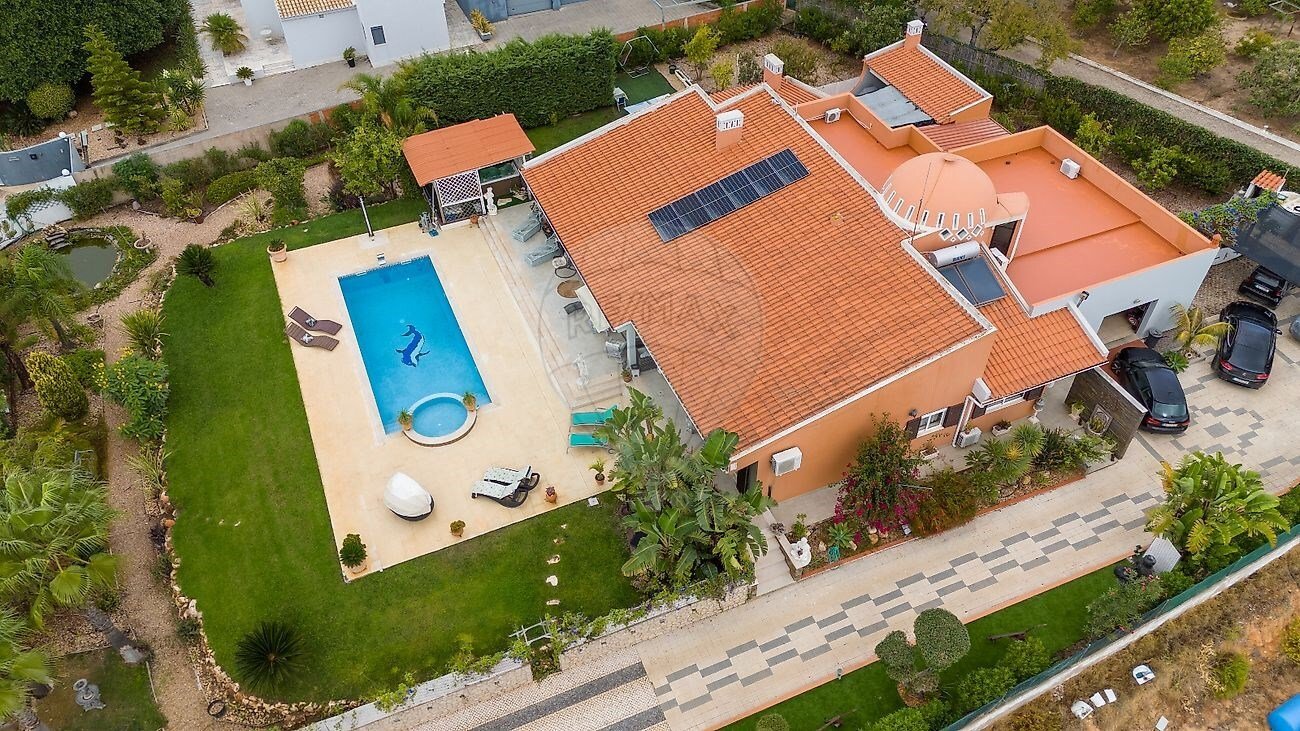 4 Schlafzimmer Villa in Alvor, Portugal, Nr. 166395
