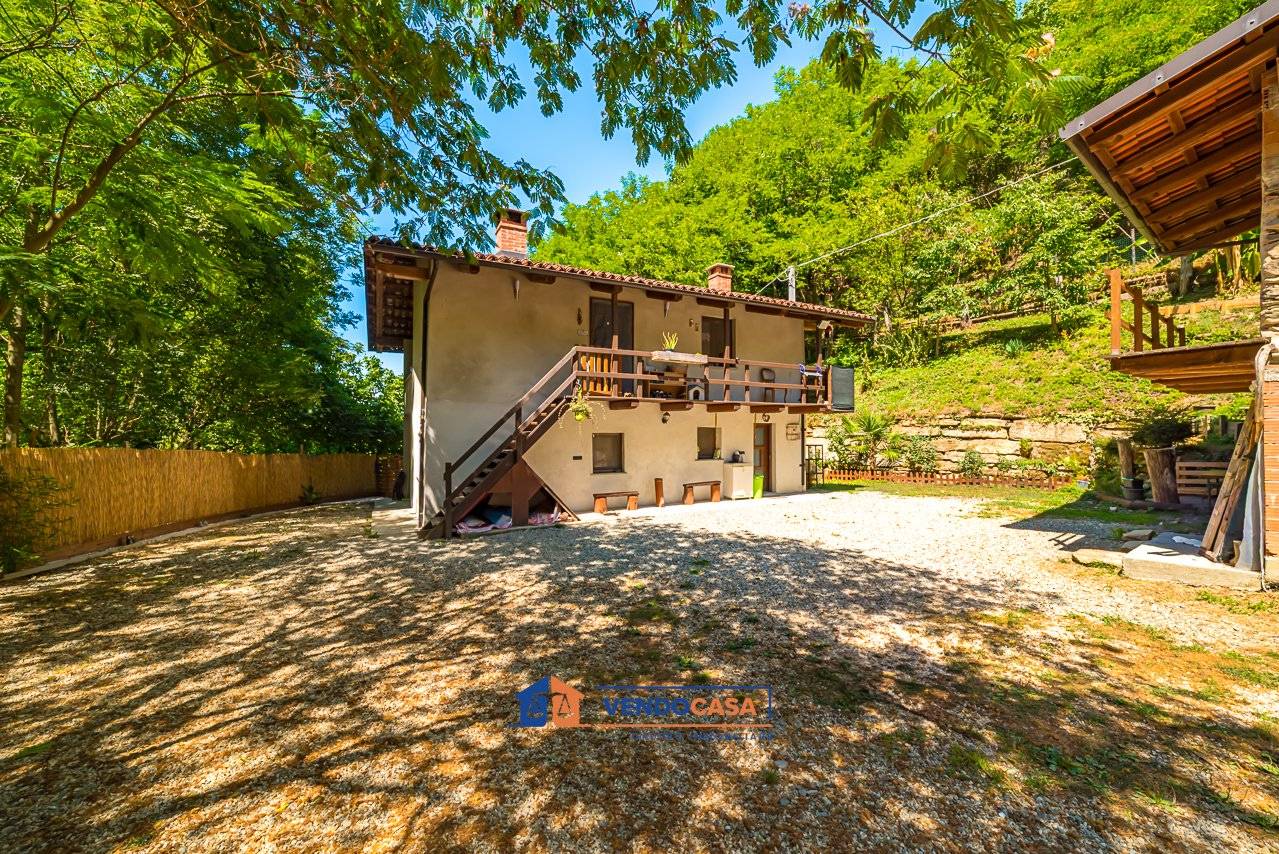 2 Schlafzimmer Haus in Revello, Italy, Nr. 272285