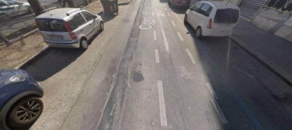 3 bedrooms Apartment in Turin, Italy No. 343862 2