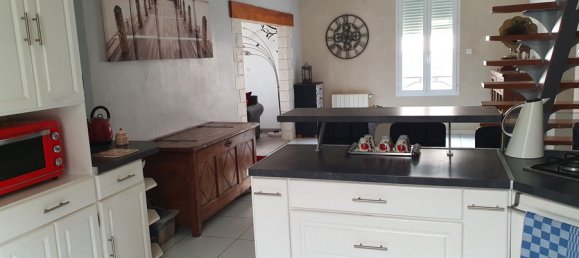 Casa de 2 dormitorios en Pons, France No. 344348 3