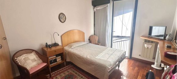 4 bedrooms Apartment in Erba, Italy No. 361924 13