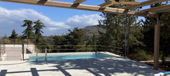 4 bedrooms Villa in Chania, Greece No. 8658 2