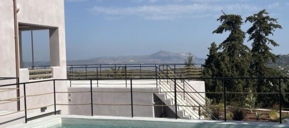 4 bedrooms Villa in Chania, Greece No. 8658 3