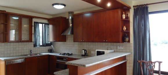 Коммерческая недвижимость 650м² в Лимассол, Лимасол, Кипр № 24837 3
