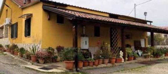 9 rooms Apartment in Montalto Uffugo, Italy No. 182322 7