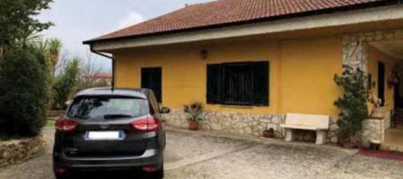 9 rooms Apartment in Montalto Uffugo, Italy No. 182322 8