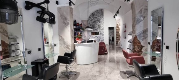 3 rooms Commercial property in Catania, Italy No. 42211 2