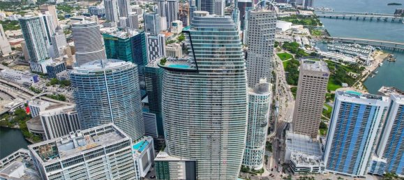 4 dormitorios propiedad comercial en venta en Miami, Miami-Dade, Florida, USA № 615203 30