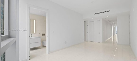 4 dormitorios propiedad comercial en venta en Miami, Miami-Dade, Florida, USA № 615203 2