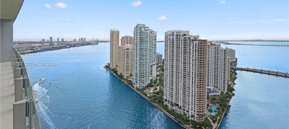4 dormitorios propiedad comercial en venta en Miami, Miami-Dade, Florida, USA № 615203 16
