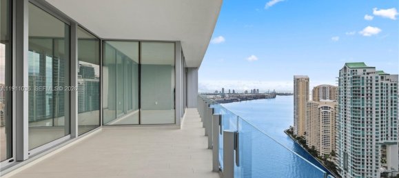 4 dormitorios propiedad comercial en venta en Miami, Miami-Dade, Florida, USA № 615203 17