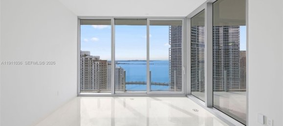 4 dormitorios propiedad comercial en venta en Miami, Miami-Dade, Florida, USA № 615203 14