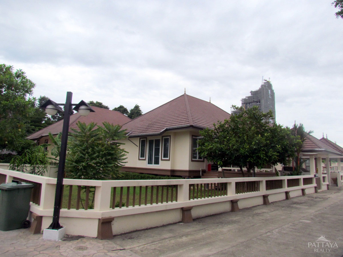 3 bedrooms Cafe / restaurant in Pattaya, Thailand No. 738