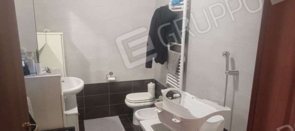 3 rooms Apartment in Legnano, Italy No. 305223 6