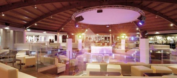 Коммерческая недвижимость с 5 комнатами в Консельве, Италия № 222665 21