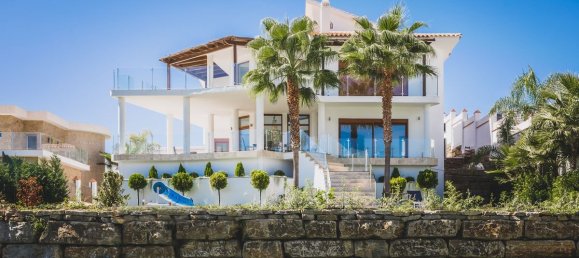 Villa de 5 dormitorios en Benahavís, Spain No. 2911 2